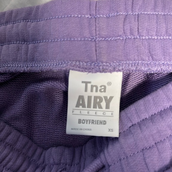 Aritzia Airy Boyfriend Sweatsuit Set - Picture 2 of 4